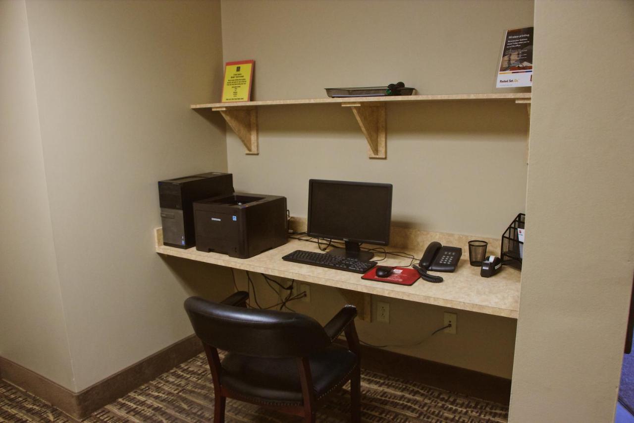 Comfort Suites Edinboro Eksteriør billede