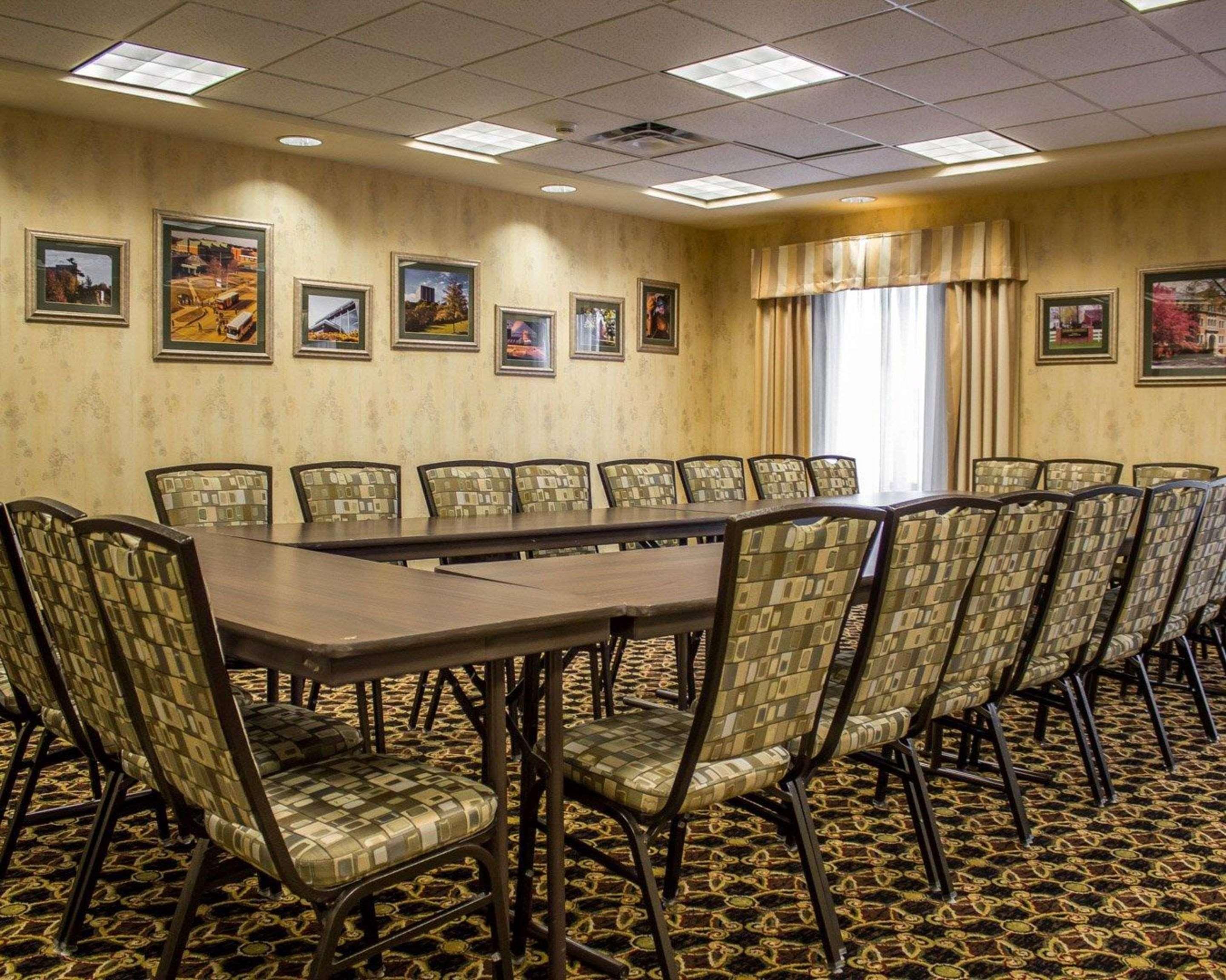 Comfort Suites Edinboro Eksteriør billede
