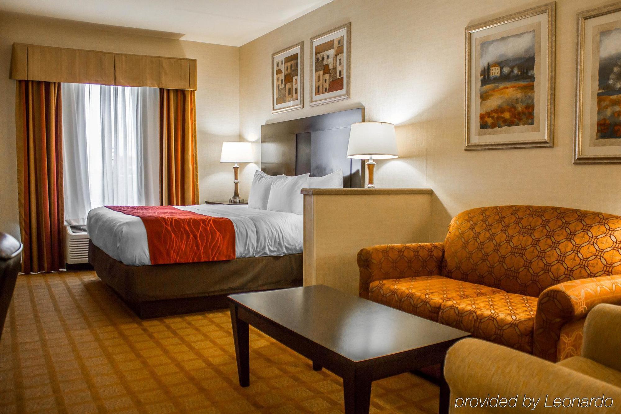Comfort Suites Edinboro Eksteriør billede
